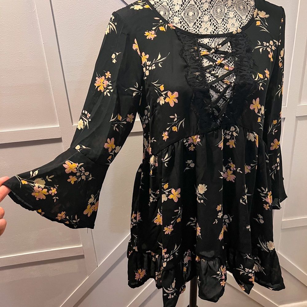 Altar’d State Black Criss Cross Chest Black Yellow Floral Ruffle Top, SMALL